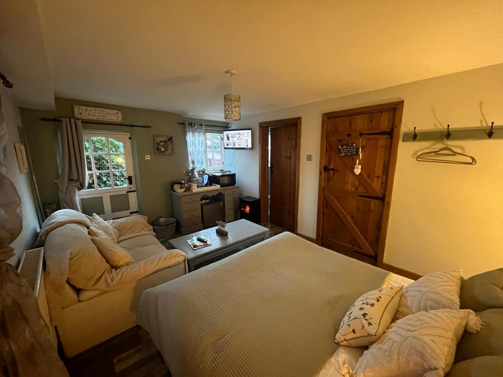 שרוסברי Pear Tree Cottage Courtyard מראה חיצוני תמונה