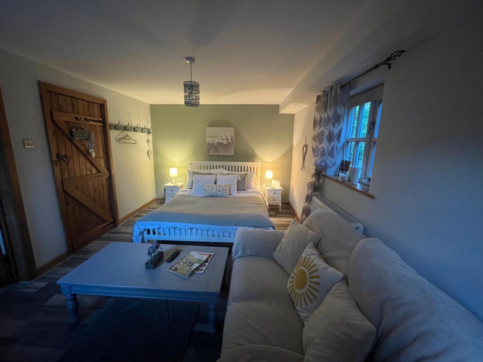 שרוסברי Pear Tree Cottage Courtyard מראה חיצוני תמונה