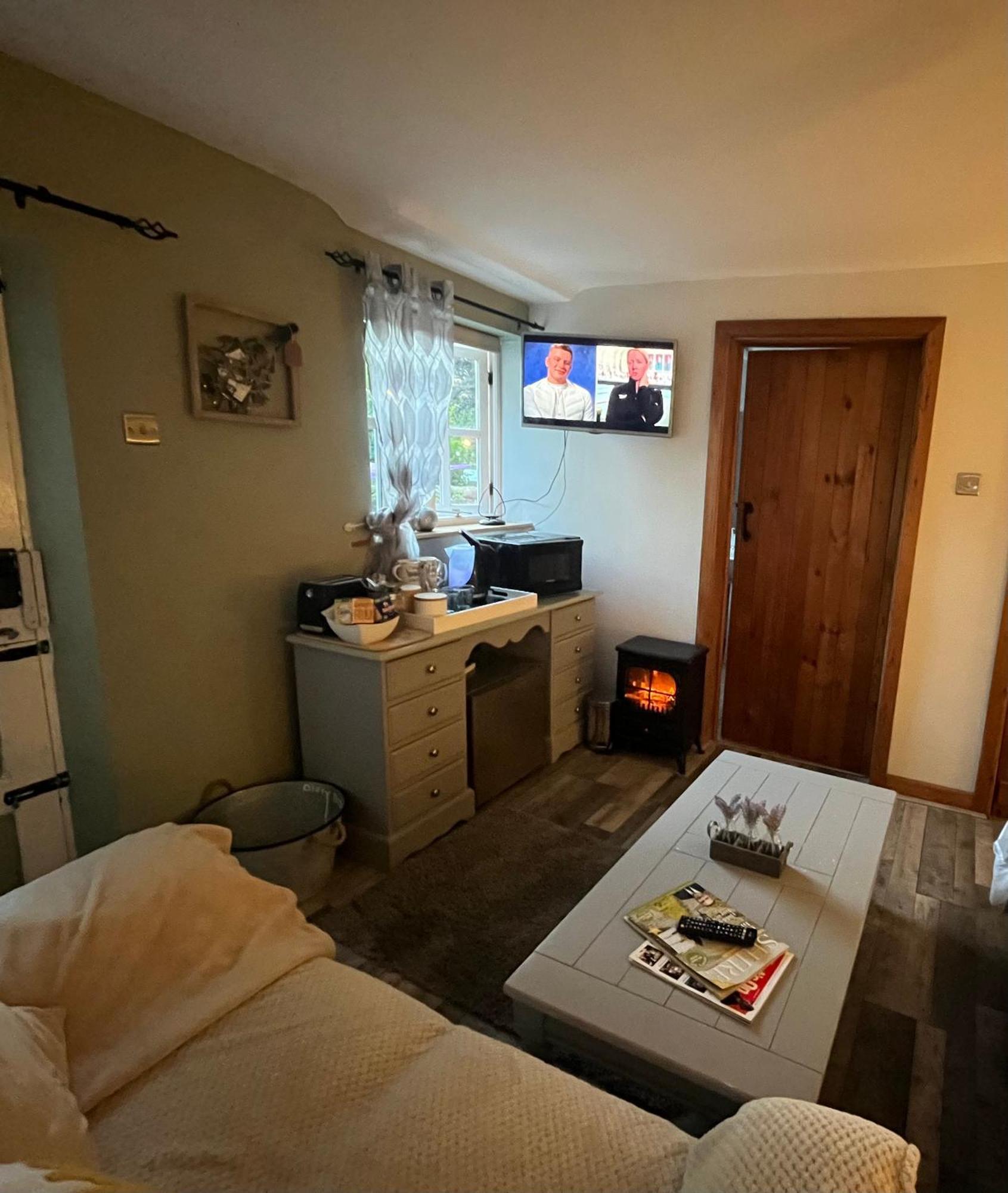 שרוסברי Pear Tree Cottage Courtyard מראה חיצוני תמונה